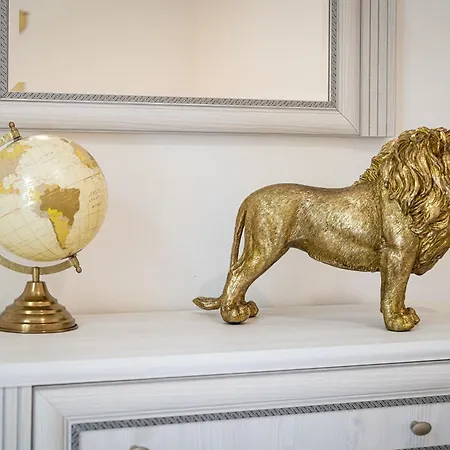 Luxury Lion *